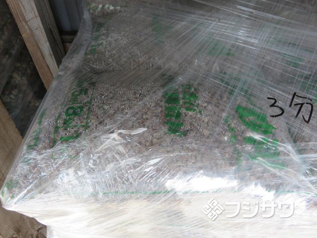 �T�r����